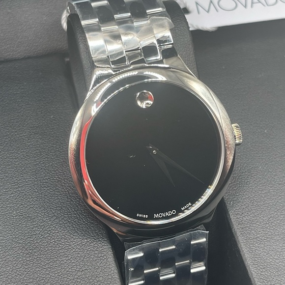 Movado Veturi Unisex Watch - Picture 1 of 8